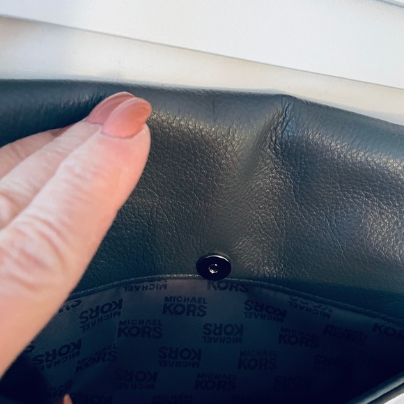 NWT Michael Kors Leather Envelope Handbag - Picture 8 of 8